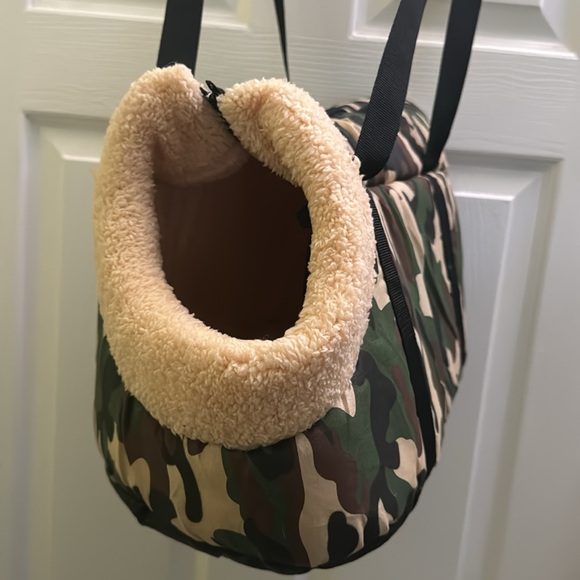 Packable Pet Carrier Plush Bag for small dogs/cats size Medium - Picture 3 of 8